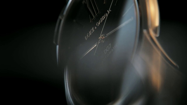 Video Reference: Black, Eyewear, Light, Darkness, Audio equipment, Automotive design, Photography, Technology, Sunglasses, Reflection