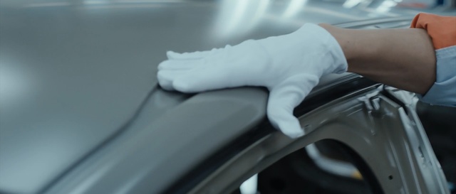 Video Reference: Automotive exterior, Auto part, Windshield, Glass, Hand, Vehicle door, Automotive design, Automotive wheel system, Vehicle, Automotive window part