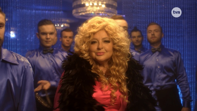 Video Reference: Lady, Blond, Event, Fun, Performance, Smile, Person