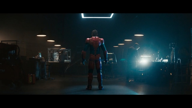 Video Reference: Performance, Darkness, Light, Standing, Performing arts, Performance art, Event, Music, Screenshot, Fictional character