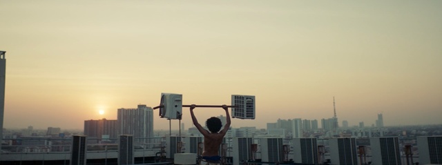 Video Reference: sky, skyline, city, urban area, metropolitan area, metropolis, skyscraper, cityscape, morning, daytime