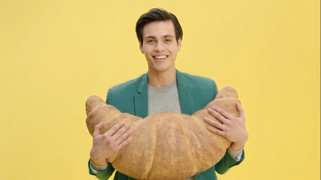 Video Reference: shoulder, hand, Person