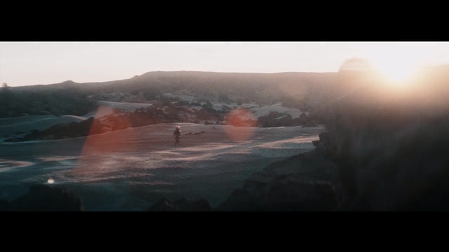 Video Reference: Sky, Atmospheric phenomenon, Horizon, Morning, Water, Atmosphere, Cloud, Geological phenomenon, Sunlight, Photography