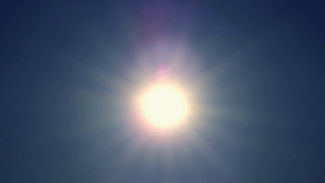 Video Reference: Sky, Daytime, Sun, Atmosphere, Atmospheric phenomenon, Sunlight, Light, Blue, Lens flare, Calm