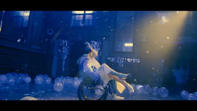 Video Reference: Blue, Performance, Screenshot, Cg artwork, Sky, Fun, Electric blue, Performing arts, Scene, Space