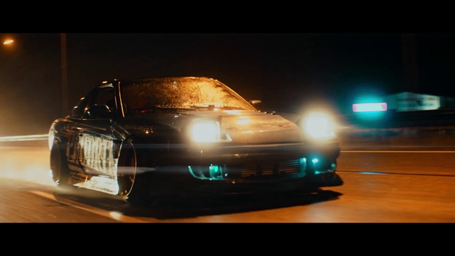 Video Reference: Land vehicle, Vehicle, Car, Automotive design, Automotive lighting, Light, Automotive exterior, Headlamp, Automotive fog light, Auto part