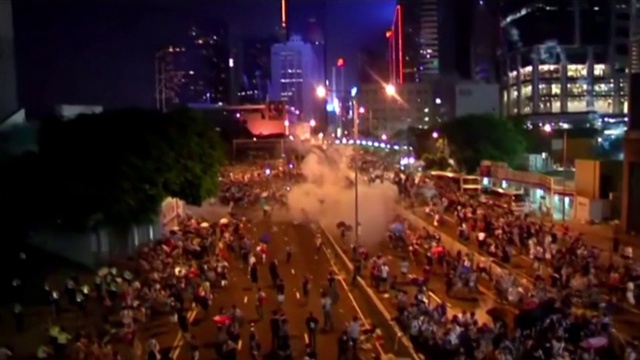 Video Reference: Crowd, Metropolitan area, People, Night, Audience, Urban area, City, Nature, Metropolis, Downtown