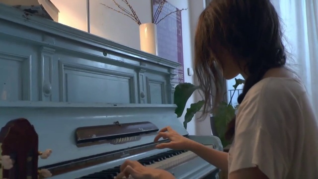 Video Reference: Musical instrument, Piano, Keyboard, Musical keyboard, Organist, Musical instrument accessory, Musician, Pianist, Electronic musical instrument, Jazz pianist