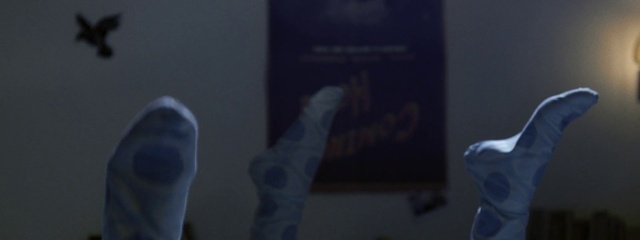 Video Reference: Hand, Vertebrate, Human body, Organism, Mammal, Gesture, Finger, Wrist, Thumb, Electric blue