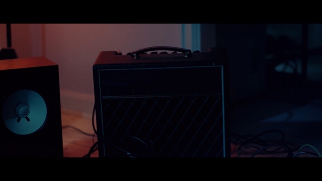 Video Reference: Electronic instrument, Guitar amplifier, Audio equipment, Technology, Sky, Electronics, Electronic device, Loudspeaker, Darkness, Musical instrument