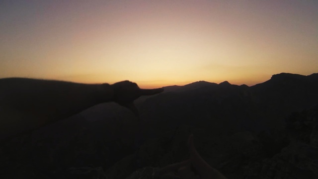 Video Reference: Sky, Horizon, Sunset, Cloud, Mountainous landforms, Sunrise, Morning, Atmospheric phenomenon, Evening, Dusk