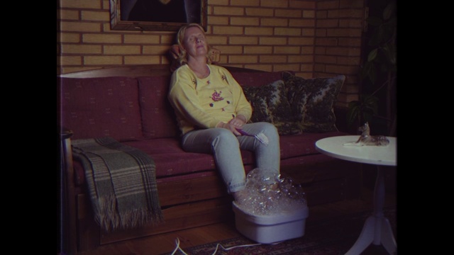 Video Reference: Sitting, Leg, Fun, Furniture, Couch, Chair, Flash photography