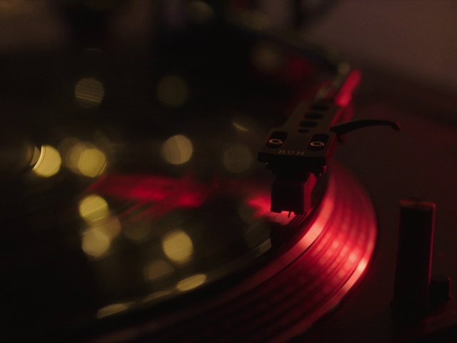 Video Reference: Red, Light, Electronics, Lighting, Gramophone record, Night, Sky, Photography, Macro photography, Darkness