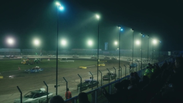 Video Reference: Street light, Atmosphere, Atmospheric phenomenon, Night, Lighting, Light, Light fixture, Sport venue, Midnight, Sky