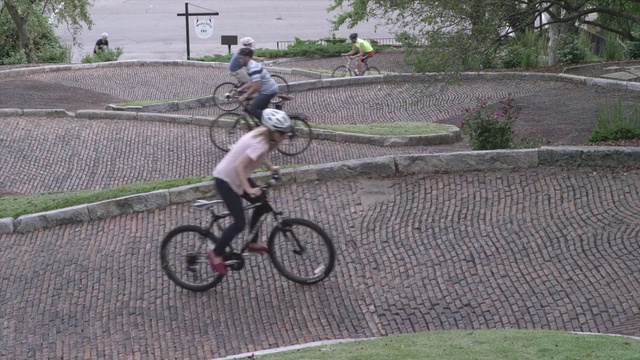 Video Reference: Bicycle, Cycle sport, Cycling, Vehicle, Outdoor recreation, Recreation, Sports equipment, Bicycle accessory, Sports, Road bicycle