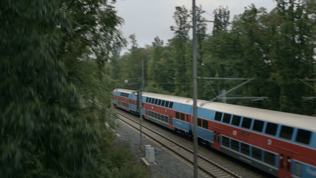 Video Reference: Land vehicle, Transport, Vehicle, Track, Train, Rolling stock, Railway, Passenger car, Railroad car, Mode of transport