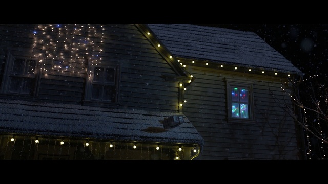 Video Reference: Lighting, Light, Night, Home, Midnight, Christmas lights, House, Sky, Architecture, Darkness