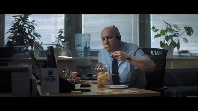 Video Reference: Table, Tableware, Plant, Houseplant, Flowerpot, Eyewear, Chair, White-collar worker, Serveware, Desk