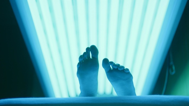 Video Reference: Blue, Foot, Leg, Green, Turquoise, Light, Azure, Aqua, Finger, Toe