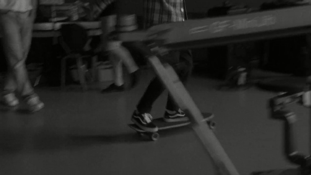 Video Reference: Black, Black-and-white, Skateboard, Skateboarding, Longboard, Monochrome photography, Snapshot, Monochrome, Skateboarding Equipment, Longboarding