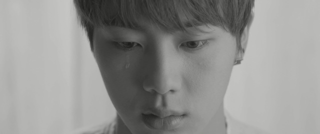 Video Reference: face, white, black, photograph, person, black and white, nose, beauty, portrait, monochrome photography