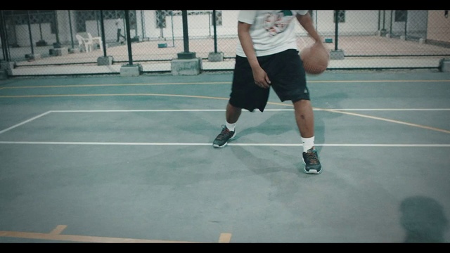 Video Reference: Sports, Joint, Sport venue, Sports equipment, Sports training, Ball game, Leg, Hip, Knee, Individual sports