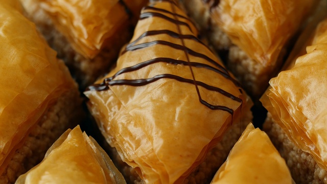 Video Reference: danish pastry, food, baklava, baked goods, cuban pastry, puff pastry, curry puff, pastizz, pasty, pastry