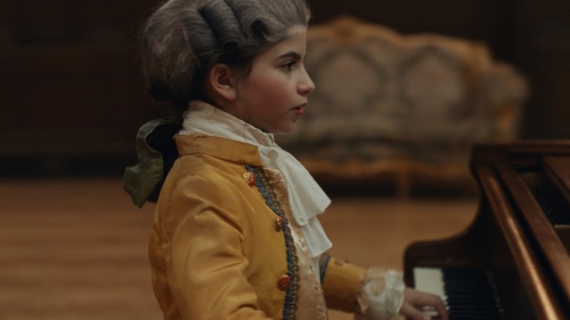 Video Reference: Pianist, Musician, Piano, Musical instrument, Fortepiano, Technology, Recital, Electronic device, Music, Keyboard