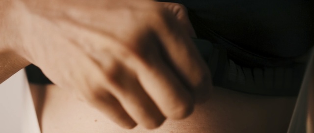 Video Reference: skin, shoulder, joint, close up, neck, hand, finger, arm, girl, muscle