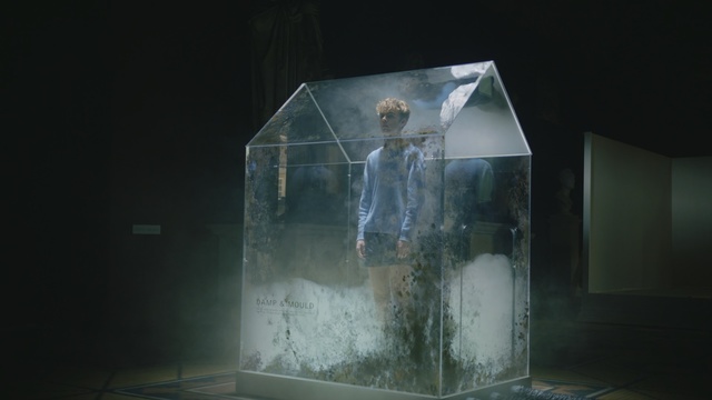 Video Reference: architecture, darkness, water, glass, transparency and translucency, night, space, Person