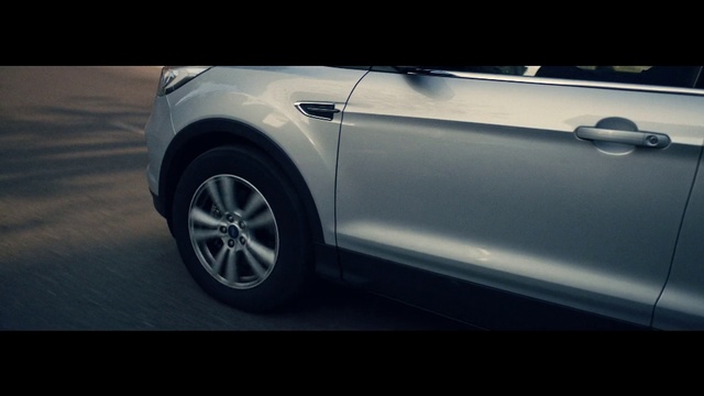 Video Reference: Land vehicle, Vehicle, Car, Automotive design, Sport utility vehicle, Crossover suv, Luxury vehicle, Mid-size car, Automotive wheel system, Family car