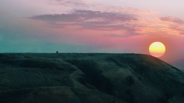 Video Reference: Cloud, Sky, Atmosphere, Natural landscape, Afterglow, Dusk, Sunset, Sunlight, Red sky at morning, Tree