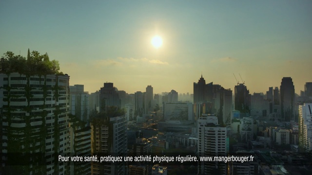 Video Reference: metropolitan area, cityscape, city, metropolis, skyline, sky, urban area, skyscraper, atmosphere, daytime