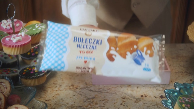 Video Reference: Product, Food, Snack, Sweetness, Cream