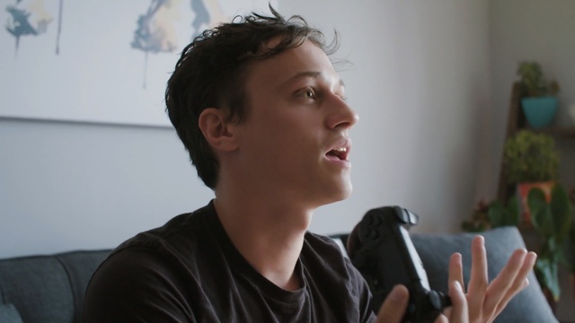 Video Reference: Chin, Audio equipment, Cheek, Snapshot, Microphone, Forehead, Photography, Neck, Joint, Ear