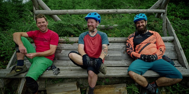 Video Reference: Jungle, Fun, Vacation, Adventure, Recreation, Landscape, Sitting, Travel, Leisure, Tourism