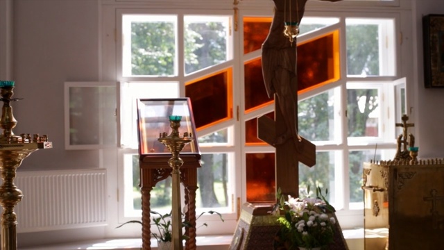 Video Reference: Room, Window, Home, Property, Interior design, Furniture, House, Living room, Daylighting, Building, Person