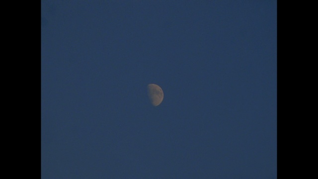 Video Reference: Moon, Sky, Nature, Blue, Atmosphere, Daytime, Astronomical object, Atmospheric phenomenon, Moonlight, Celestial event