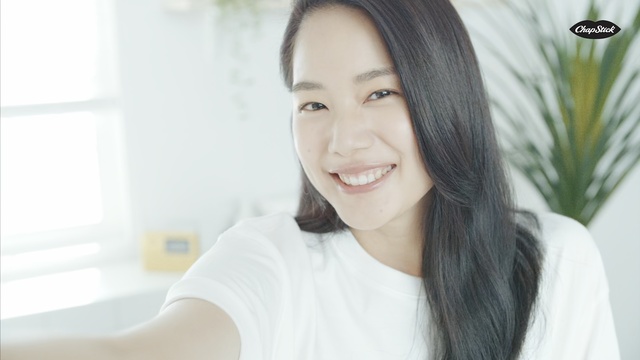 Video Reference: skin, beauty, eyebrow, girl, smile, black hair, long hair, brown hair, neck, lip, Person