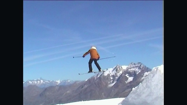 Video Reference: Sky, Cloud, Sports equipment, Mountain, Snow, Slope, Ski Equipment, Helmet, Headgear, Winter sport