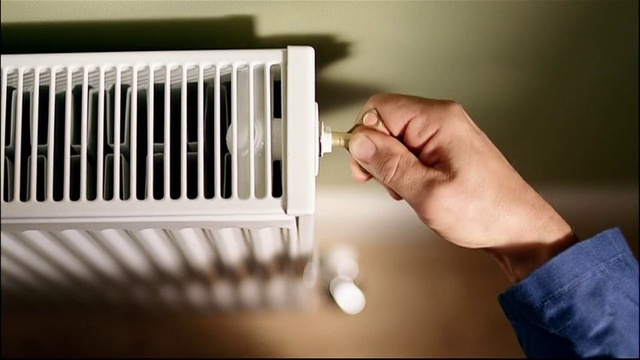 Video Reference: Hand, Gesture, Musical instrument, Electronic instrument, Font, Wood, Eyelash, Wrist, Audio equipment, Gadget