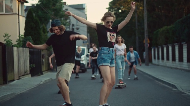 Video Reference: Footwear, Shorts, Shoe, Leg, Tree, Hat, Gesture, Happy, Entertainment, Performing arts