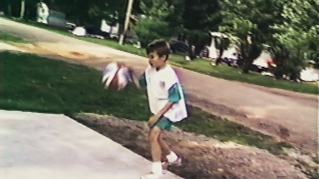 Video Reference: Fun, Snapshot, Leisure, Public space, Tree, Jogging, Grass, Walking, Summer, Play