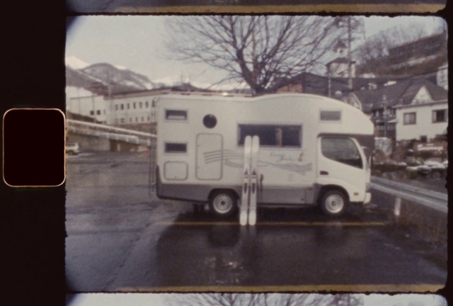 Video Reference: Tire, Wheel, Window, Vehicle, Motor vehicle, Automotive exterior, Mode of transport, Automotive lighting, Fender, Tree