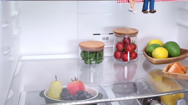 Video Reference: Food, Kitchen appliance, Natural foods, Kitchen, Home appliance, Fruit, Ingredient, Food group, Food storage containers, Recipe