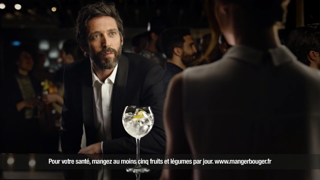 Video Reference: suit, formal wear, gentleman, event, tuxedo, night, Person