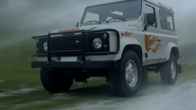 Video Reference: Land vehicle, Vehicle, Car, Land rover defender, Off-road vehicle, Off-roading, Sport utility vehicle, Hardtop, Automotive design, Bumper