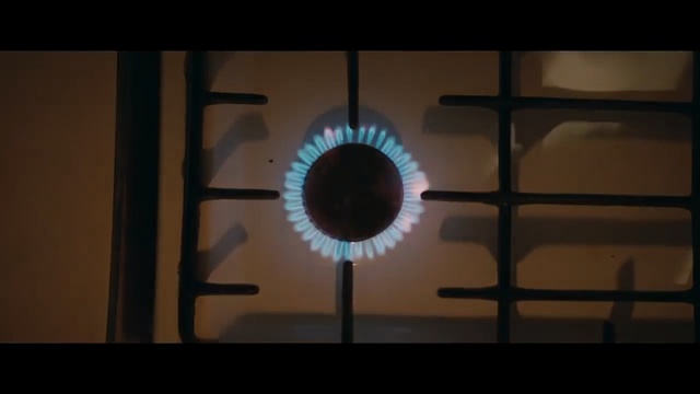 Video Reference: blue, black, eye, light, darkness, lighting, close up, symmetry, circle, organ, Person