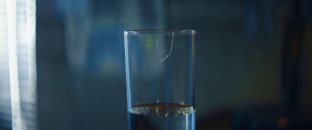 Video Reference: Water, Blue, Transparent material, Glass, Beaker, Highball glass, Graduated cylinder, Cobalt blue, Liquid, Cylinder
