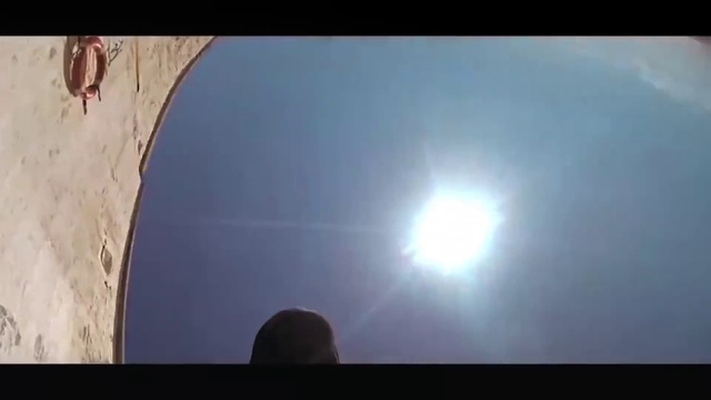 Video Reference: Sky, Light, Arch, Atmosphere, Parachuting, Sunlight, Architecture, Photography, Air sports, Parachute